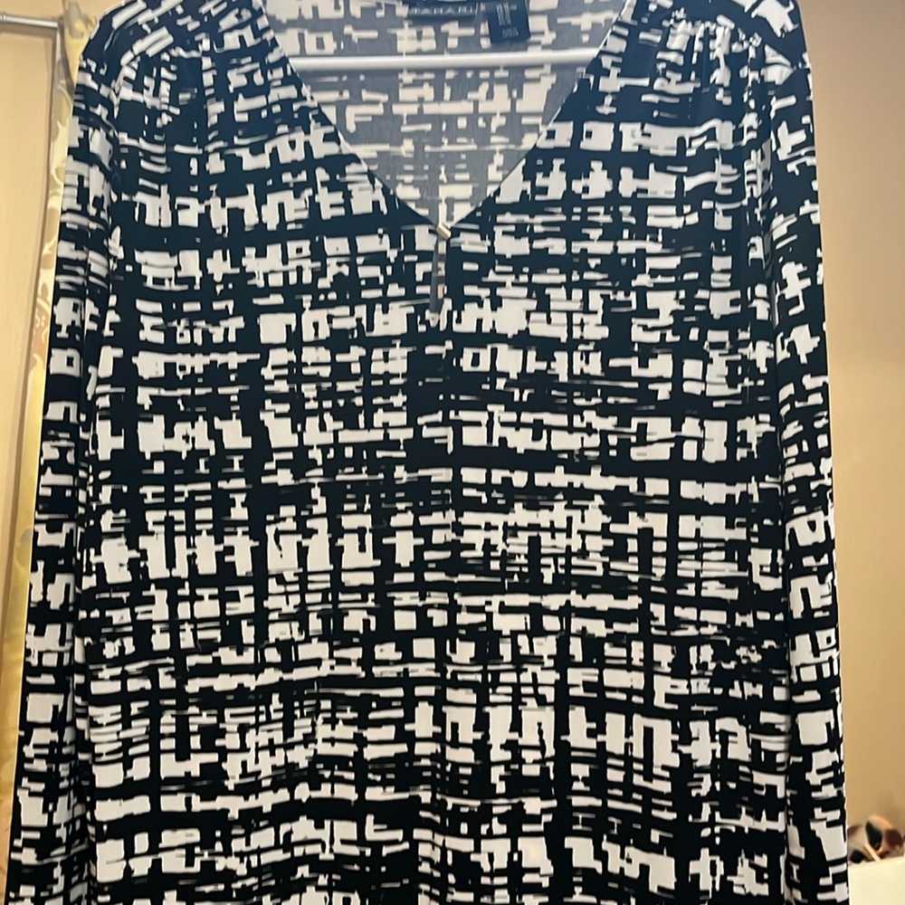 TAHARI Blouse sz XL NWOT